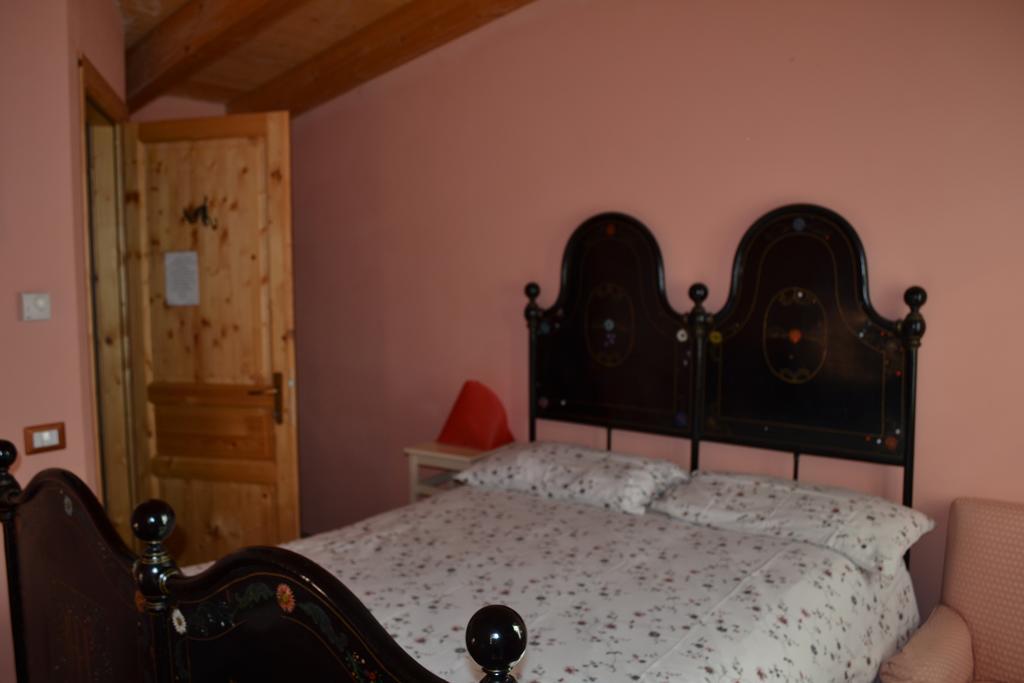 Cascina Trapella Villa Terruggia Rum bild